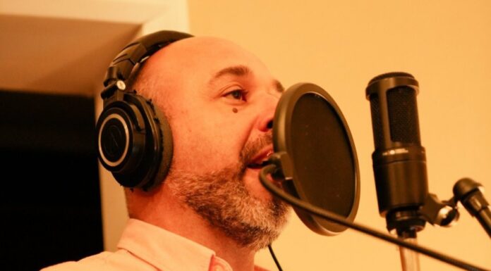 GUITARRERO EL HOMBRE! Tincho Ascúa, con un chamamé, llamó a limpiar Corrientes