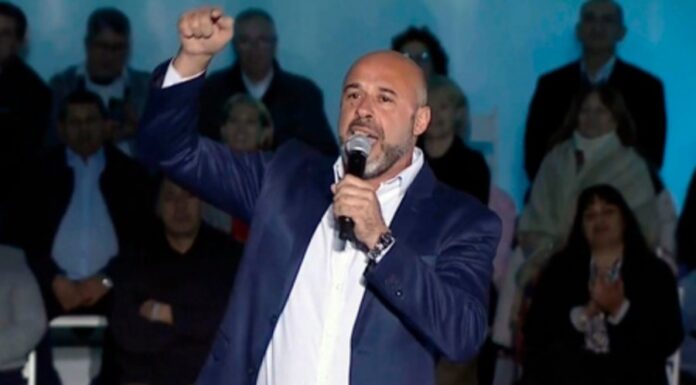 ASCÚA DENUNCIA! “Valdés usó casi $40.000 millones del Estado para repartir un millón y medio de bolsas de mercadería en la campaña”